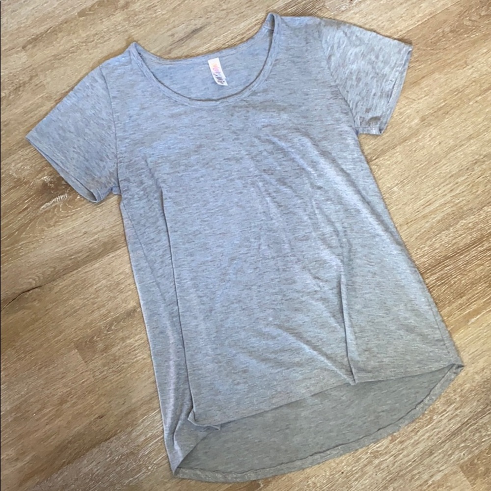 NWOT Lularoe perfect tee